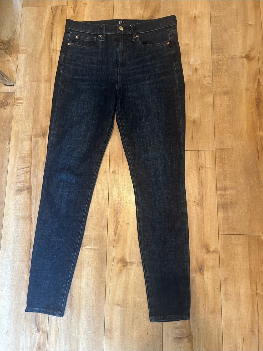 ✨GAP 1969 True Skinny Jeans - Dark Wash (Size 28 Regular)